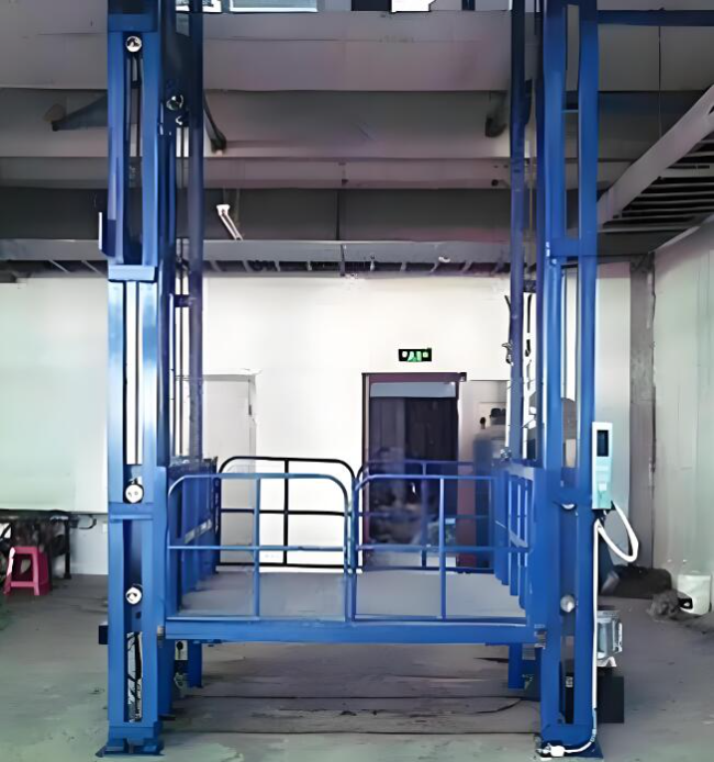 上蔡导轨式升降货梯
